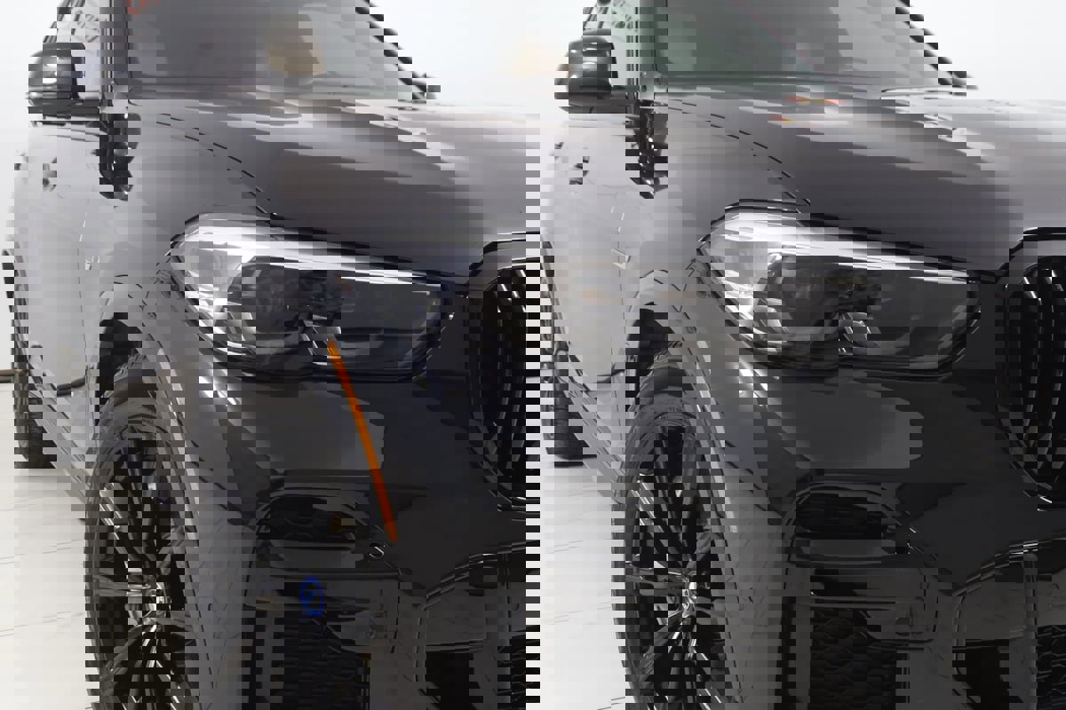 Used 2023 BMW X5 xDrive45e w/ M Sport Package image 18