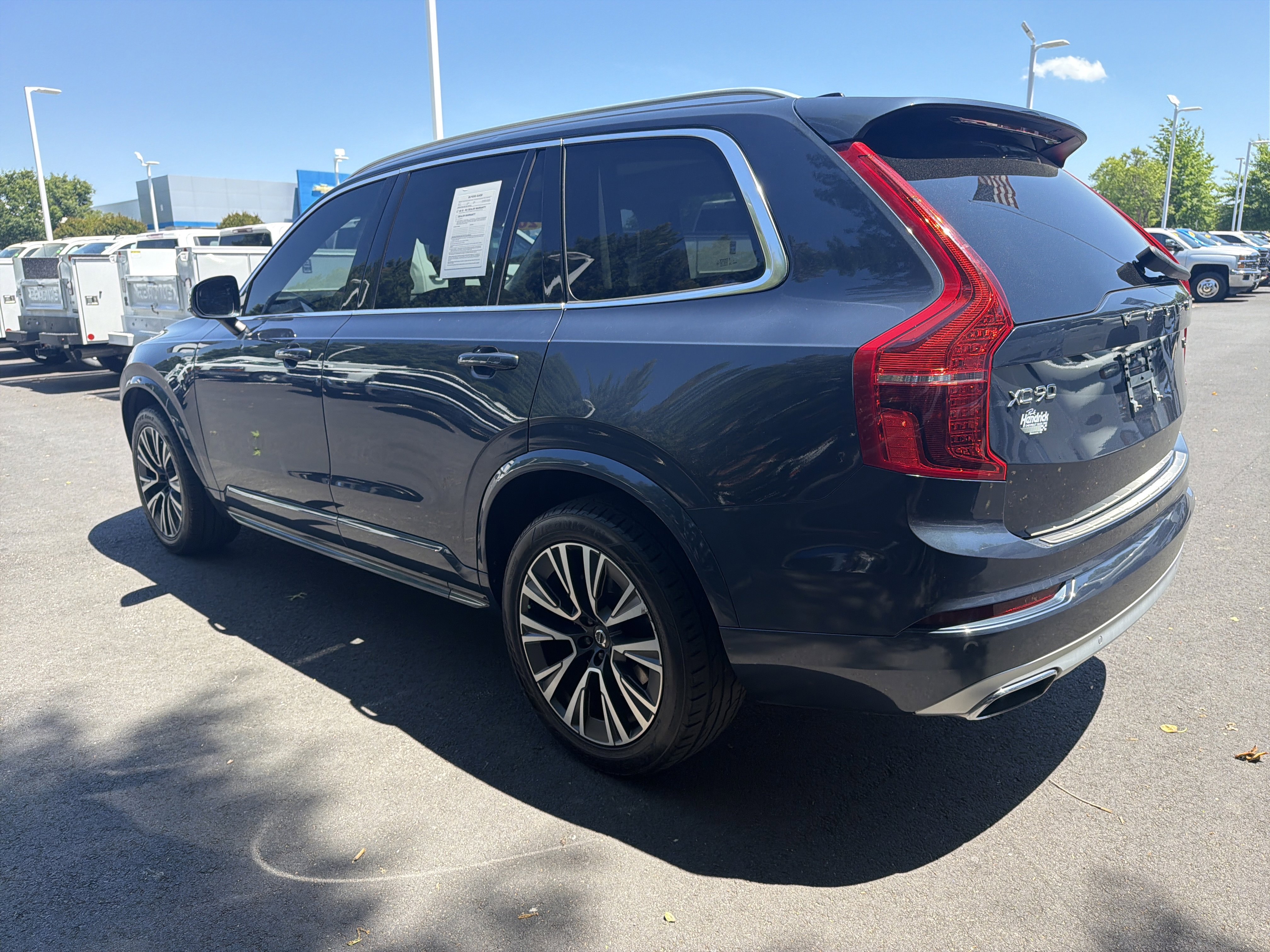 Used 2020 Volvo XC90 T5 Momentum w/ Protection Package Premier FWD image 8