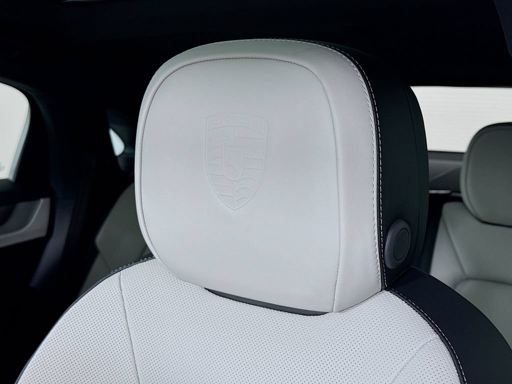 New 2026 Porsche Cayenne Coupe AWD/4WD image 15