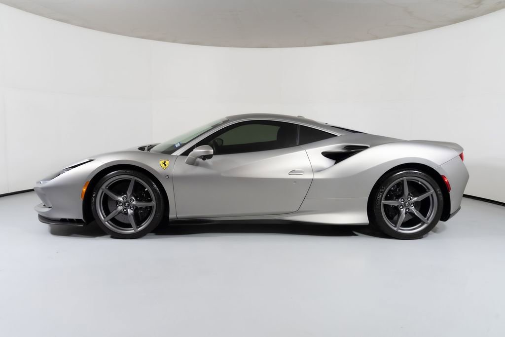 Used 2021 Ferrari F8 Tributo image 3