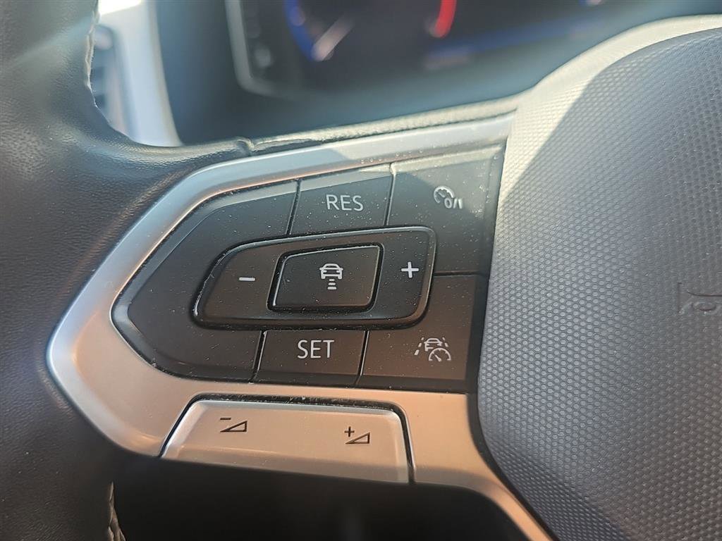 Used 2021 Volkswagen Atlas Cross Sport SEL w/ Cross Sport MDO Package AWD/4WD image 19