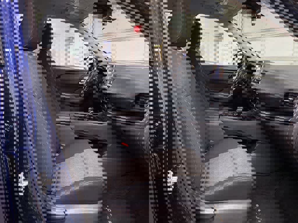 Used 2024 Nissan Rogue SV image 18