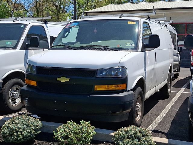 Used 2021 Chevrolet Express 2500 RWD image 3