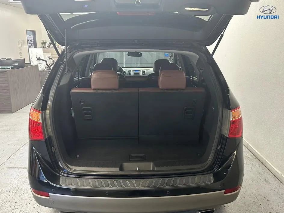 Used 2012 Hyundai Veracruz Limited FWD image 10