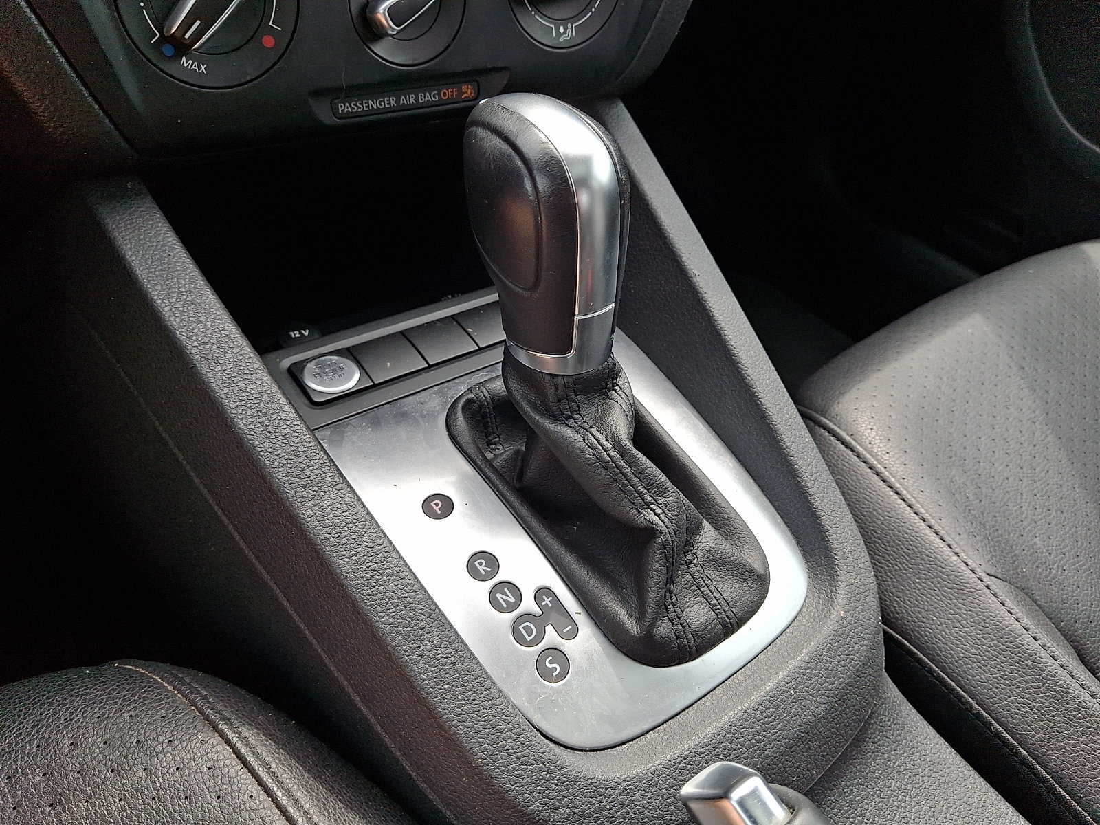 Used 2014 Volkswagen Jetta SE FWD image 15