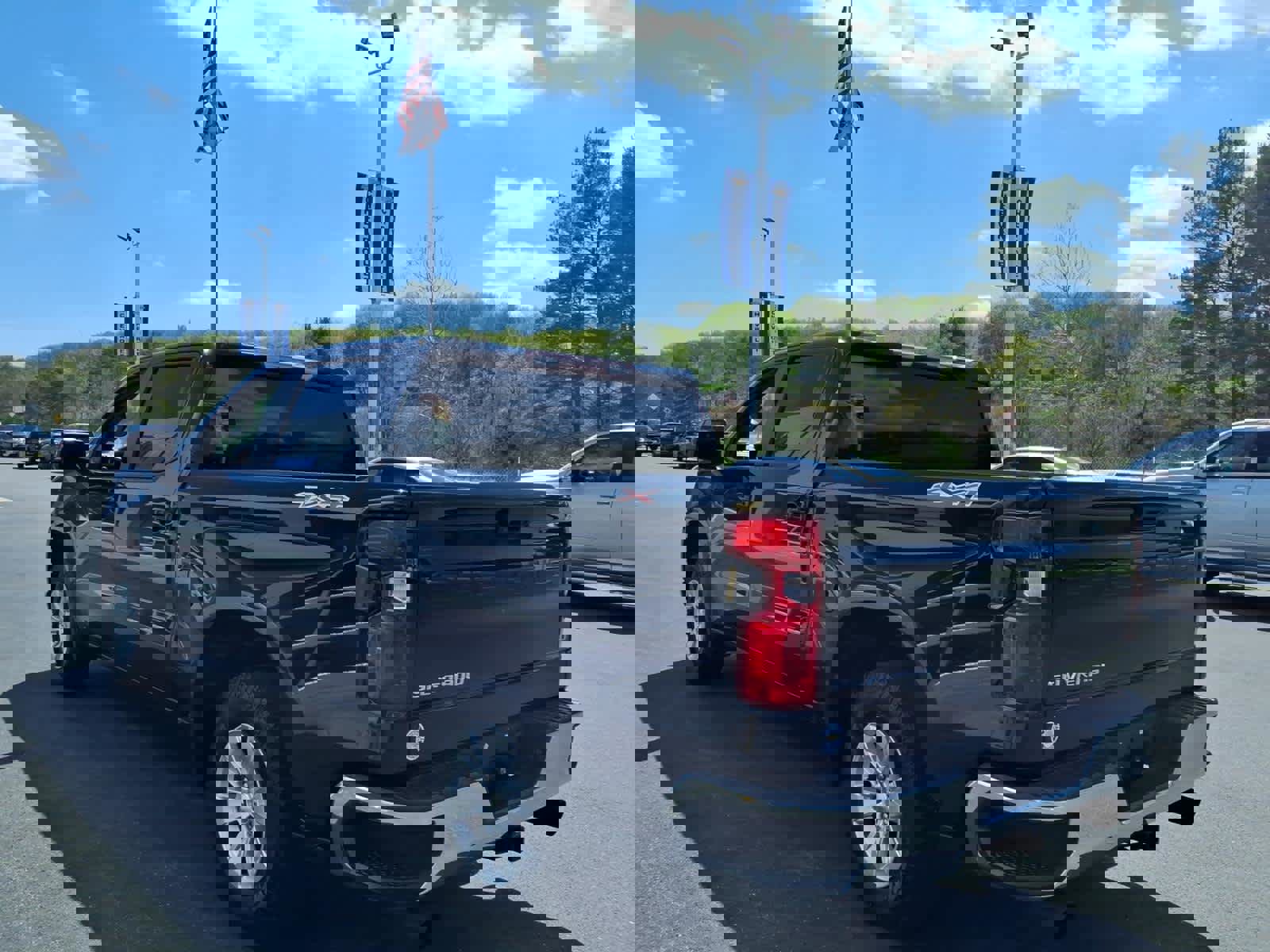 Used 2020 Chevrolet Silverado 1500 LT image 5