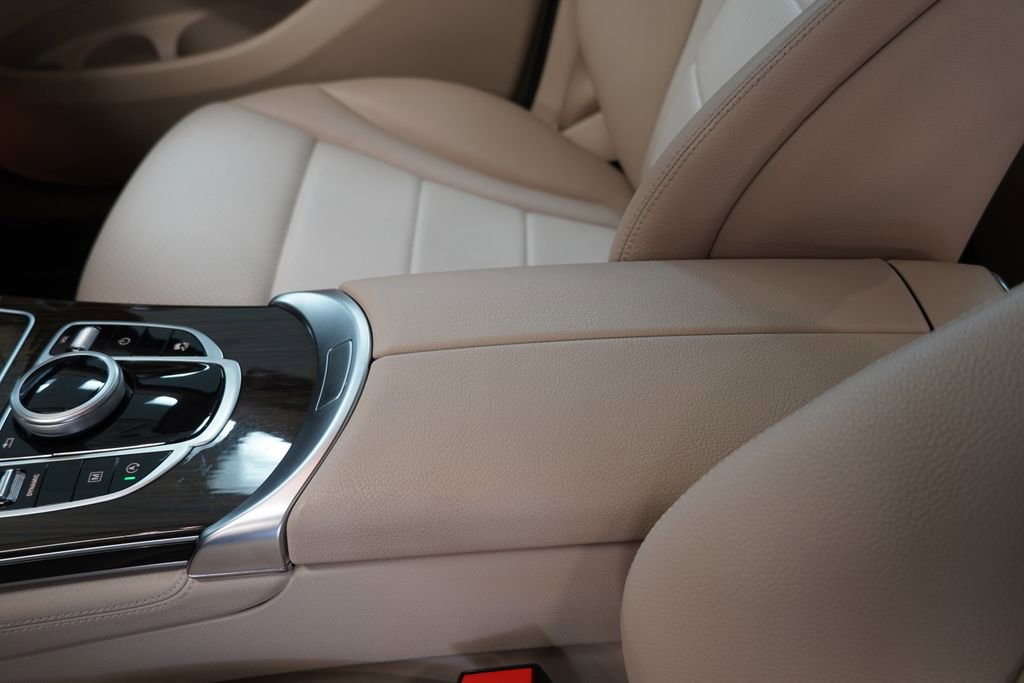 Used 2017 Mercedes-Benz GLC 300 4MATIC image 26