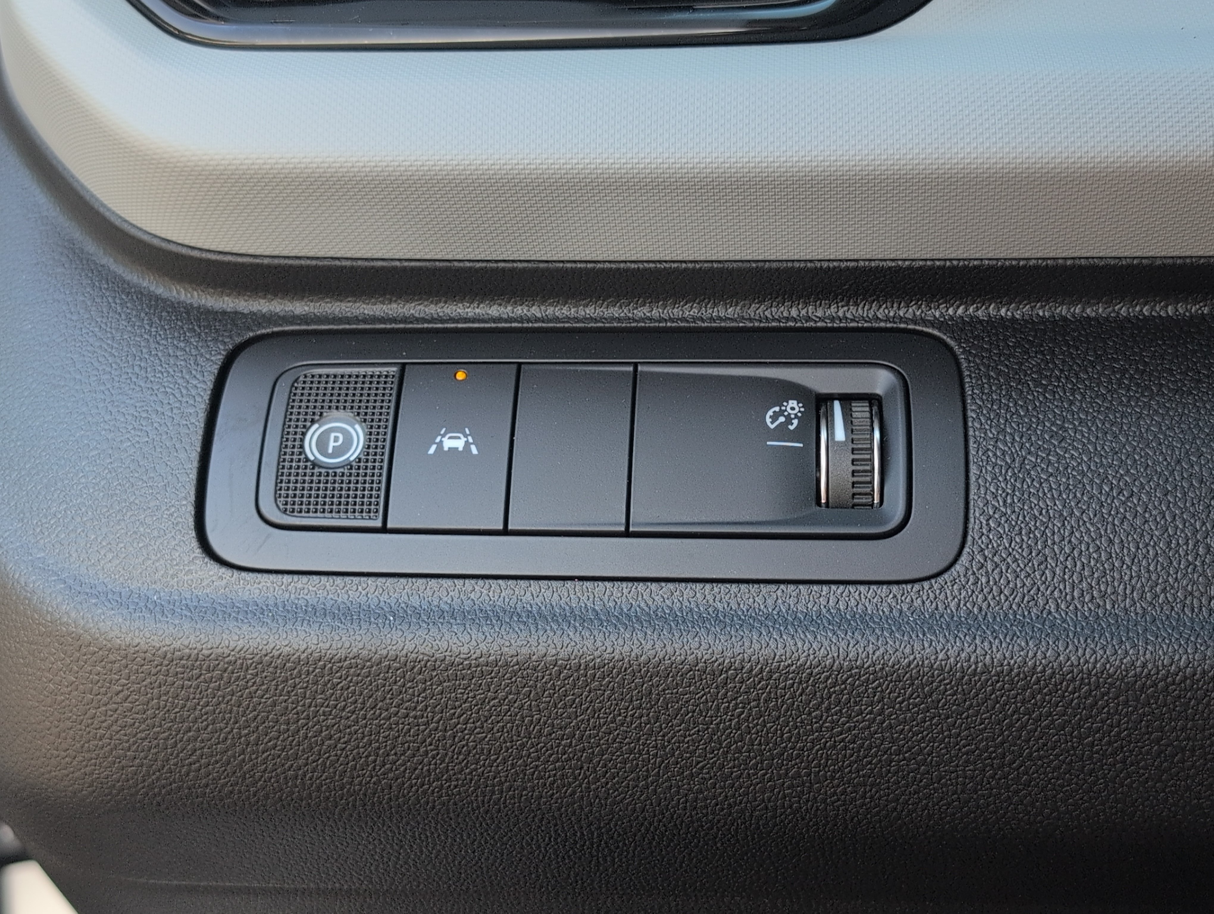 New 2027 Chevrolet Bolt LT w/ LPO, All-Weather Package FWD image 26