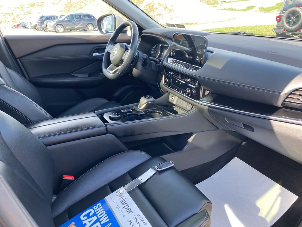 Used 2023 Nissan Rogue SL w/ SL Premium Package image 10