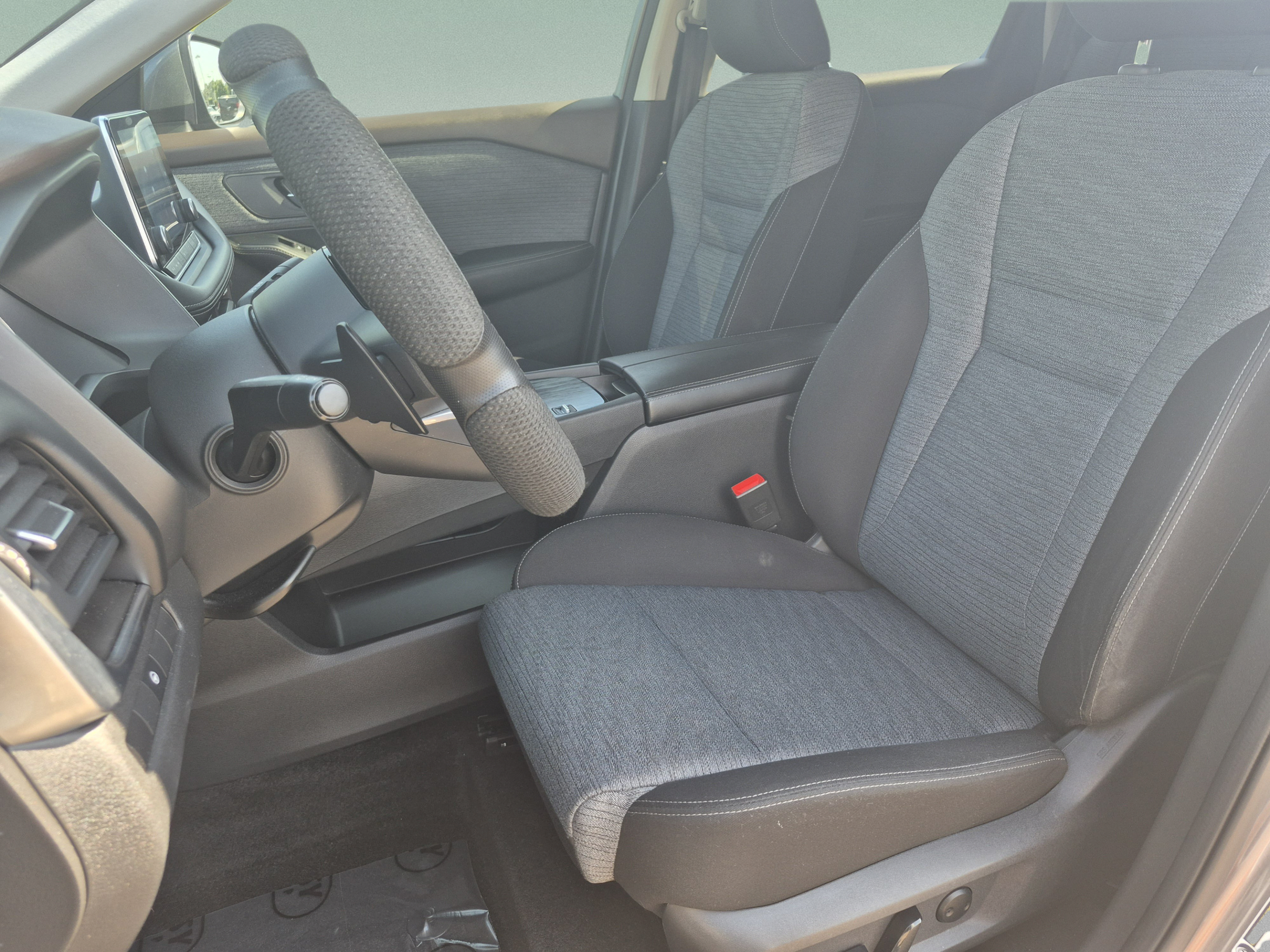Certified 2023 Nissan Rogue SV FWD image 20