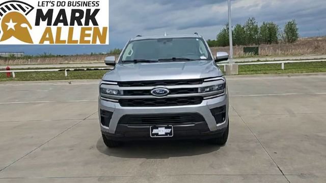 Used 2024 Ford Expedition Max XLT AWD/4WD image 3