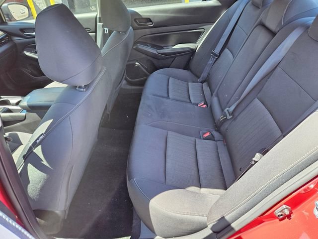 Used 2024 Nissan Altima 2.5 SV FWD image 16
