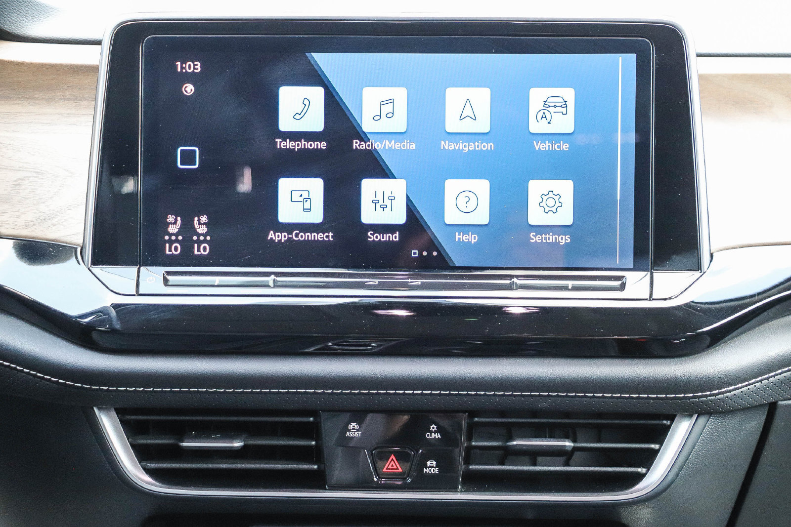 Used 2024 Volkswagen Atlas SE FWD image 14