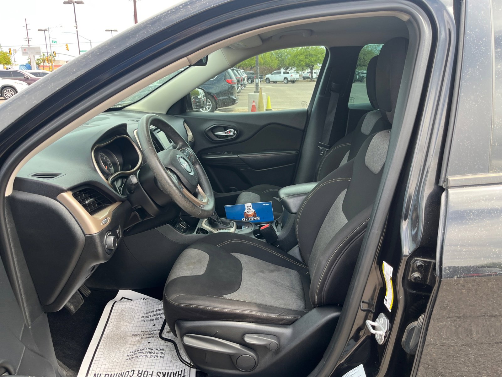 Used 2015 Jeep Cherokee Sport image 14