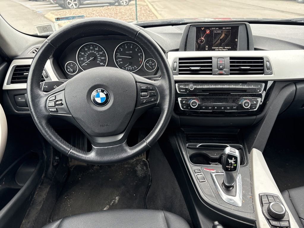 Used 2017 BMW 320i xDrive Sedan image 13