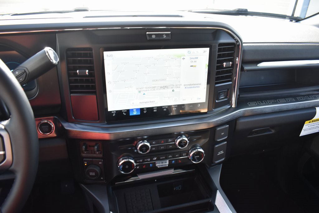 Used 2025 Ford F350 Lariat w/ FX4 Off-Road Package image 26