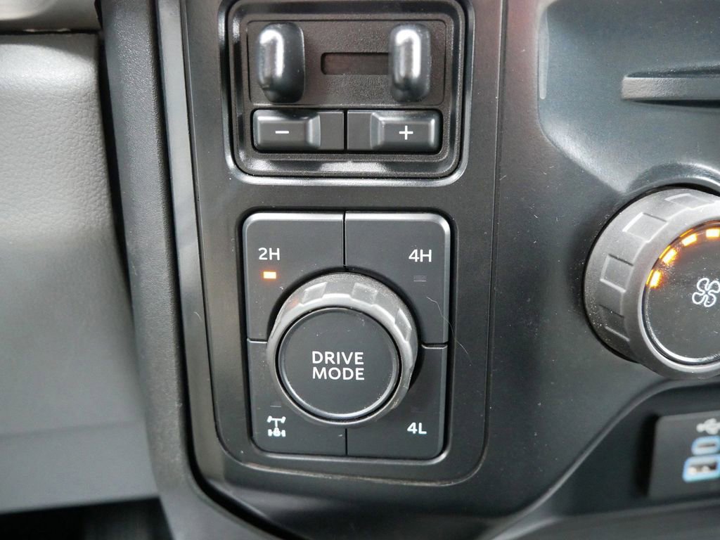 Certified 2024 Ford F350 XLT w/ FX4 Off-Road Package image 22