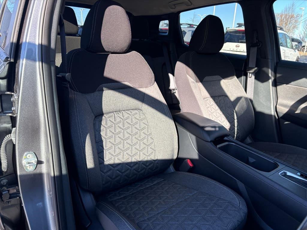 Used 2025 Nissan Kicks SV w/ Charging Package image 19