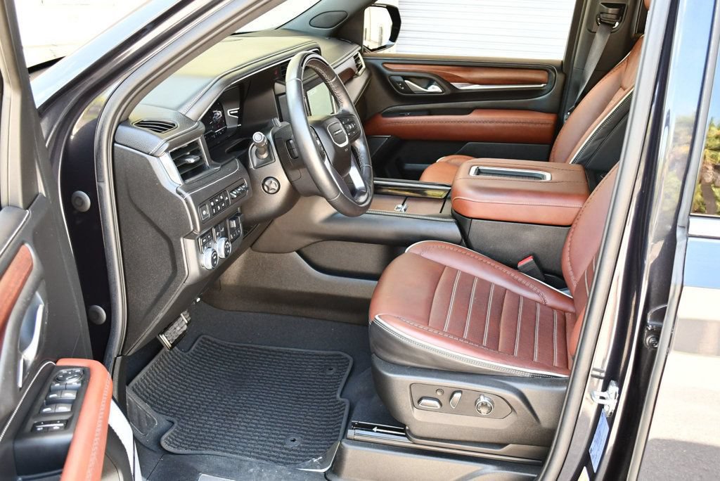 Used 2023 GMC Yukon Denali Ultimate AWD/4WD image 43