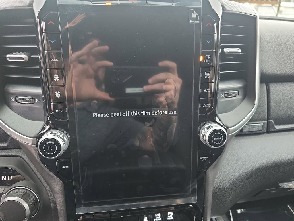 New 2026 RAM 1500 4x4 Crew Cab image 22