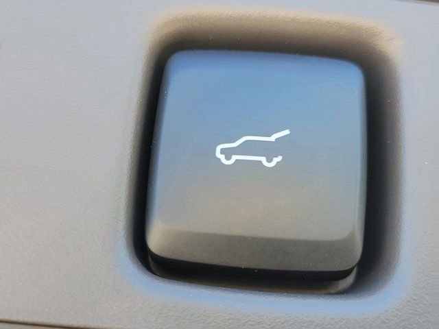 Certified 2023 Lincoln Corsair FWD image 13