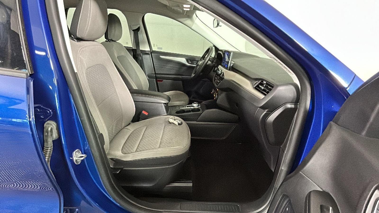 Used 2022 Ford Escape SE w/ Convenience Package FWD image 31