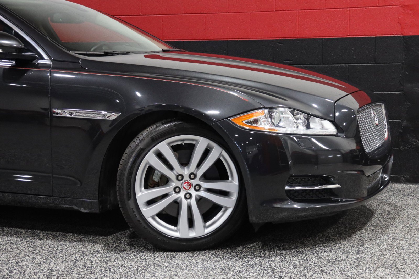 Used 2014 Jaguar XJ L Portfolio image 3