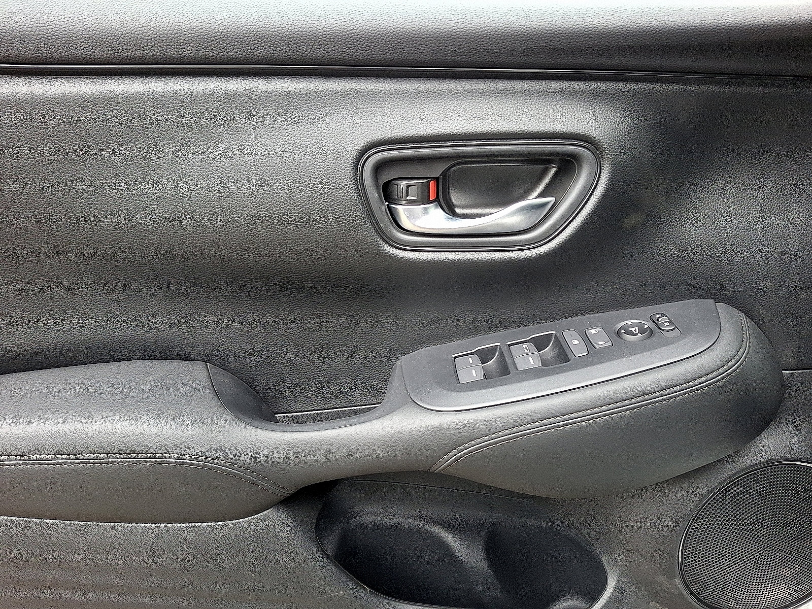 New 2026 Honda HR-V LX image 10