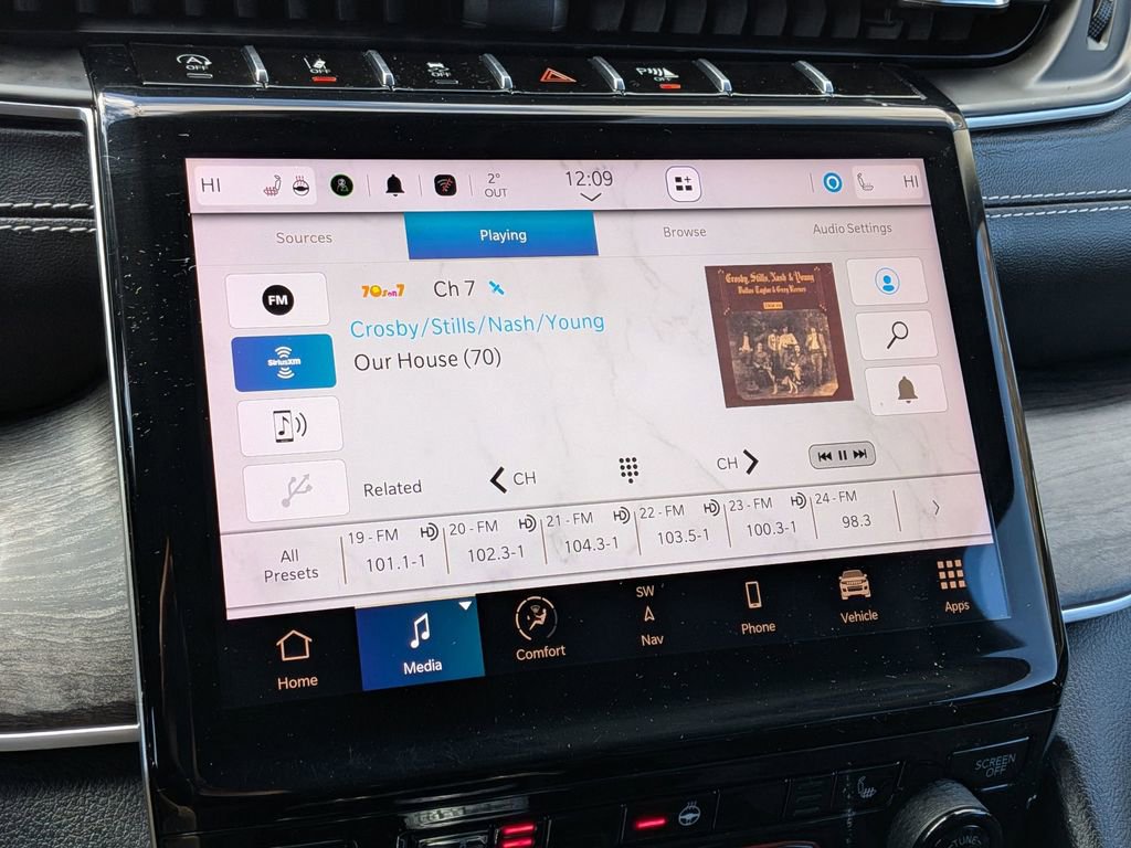 Certified 2023 Jeep Grand Cherokee L Limited w/ Black Appearance Package image 19