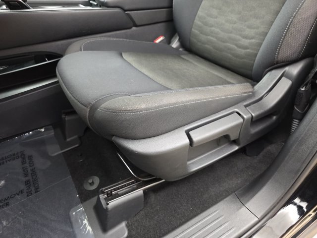 Used 2025 Nissan Pathfinder S FWD image 28