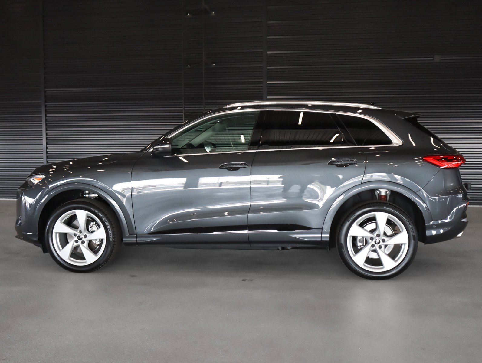 New 2025 Audi Q5 Premium Plus AWD/4WD image 14