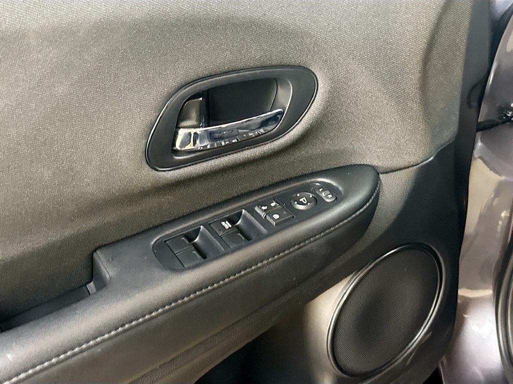 Used 2021 Honda HR-V Sport image 17