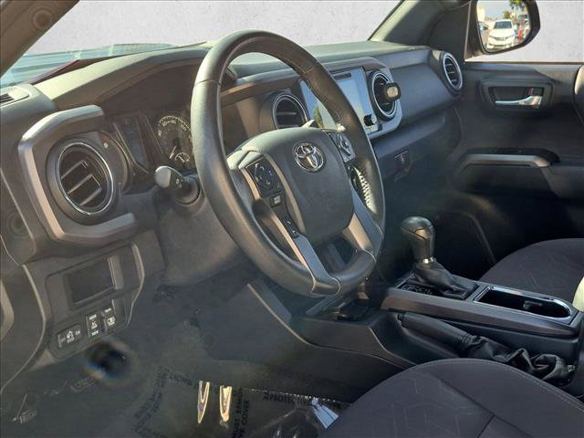 Used 2017 Toyota Tacoma TRD Sport RWD image 11