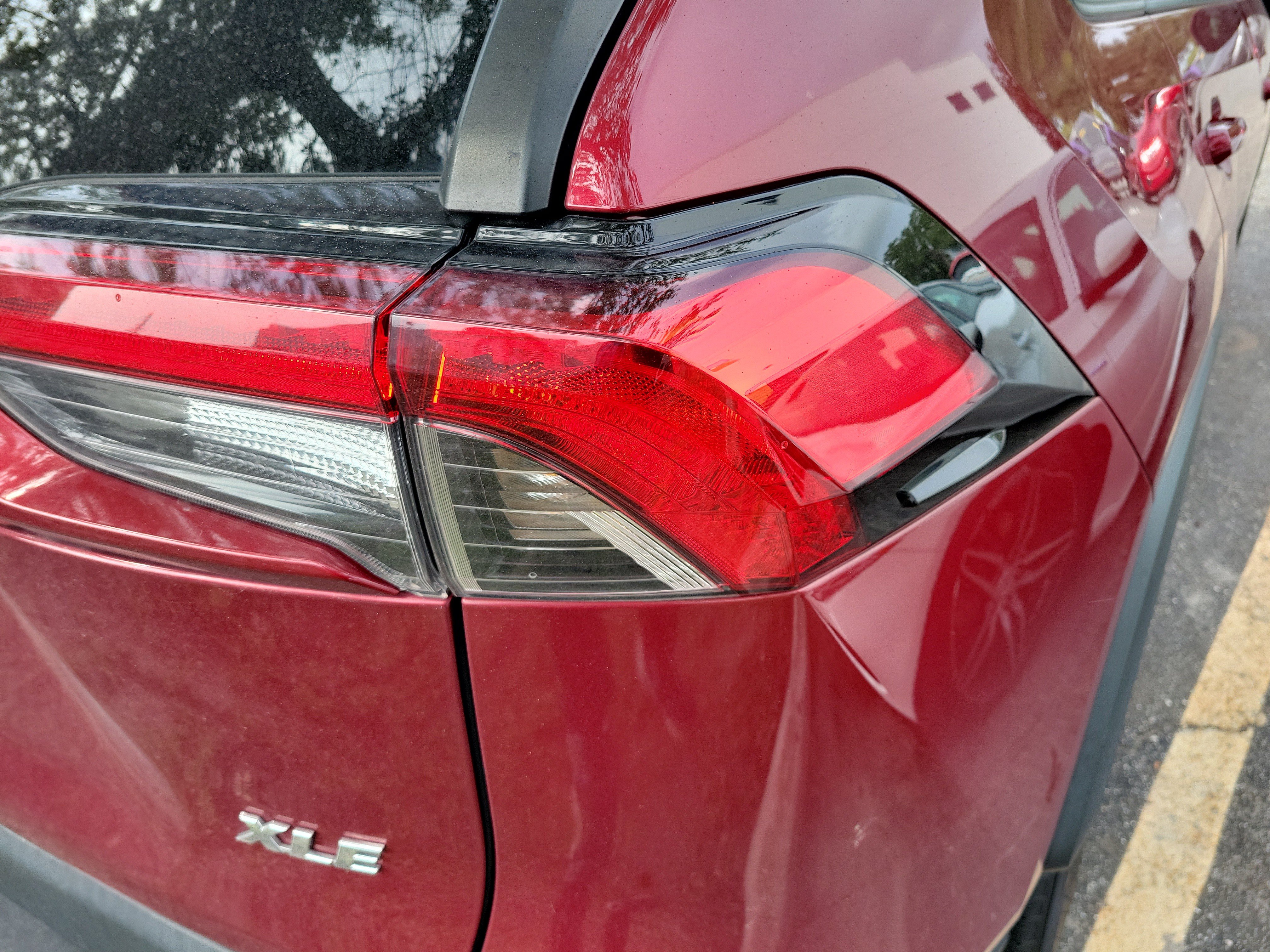 Used 2022 Toyota RAV4 XLE w/ Convenience Package FWD image 11