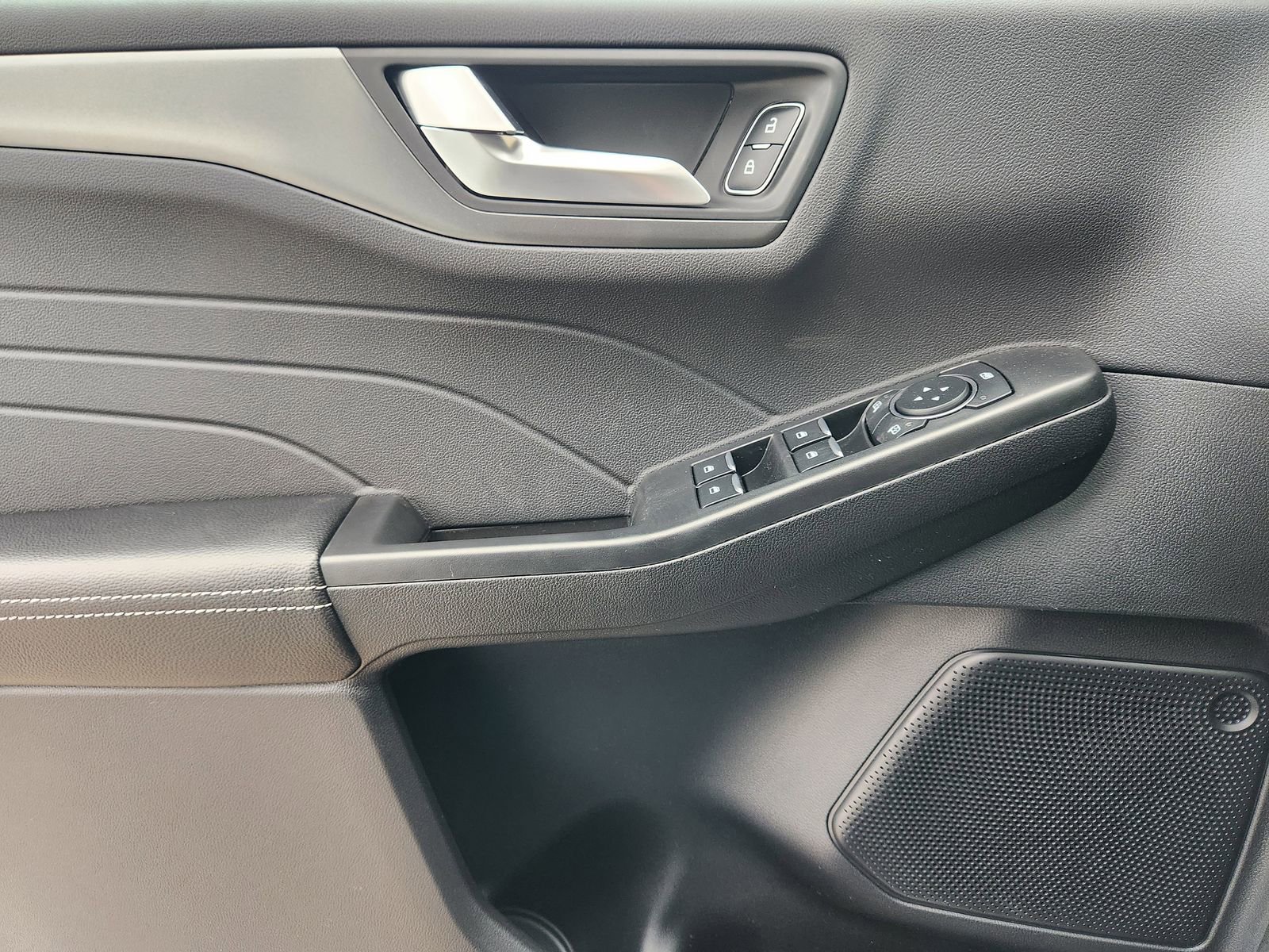 New 2026 Ford Escape SE image 21