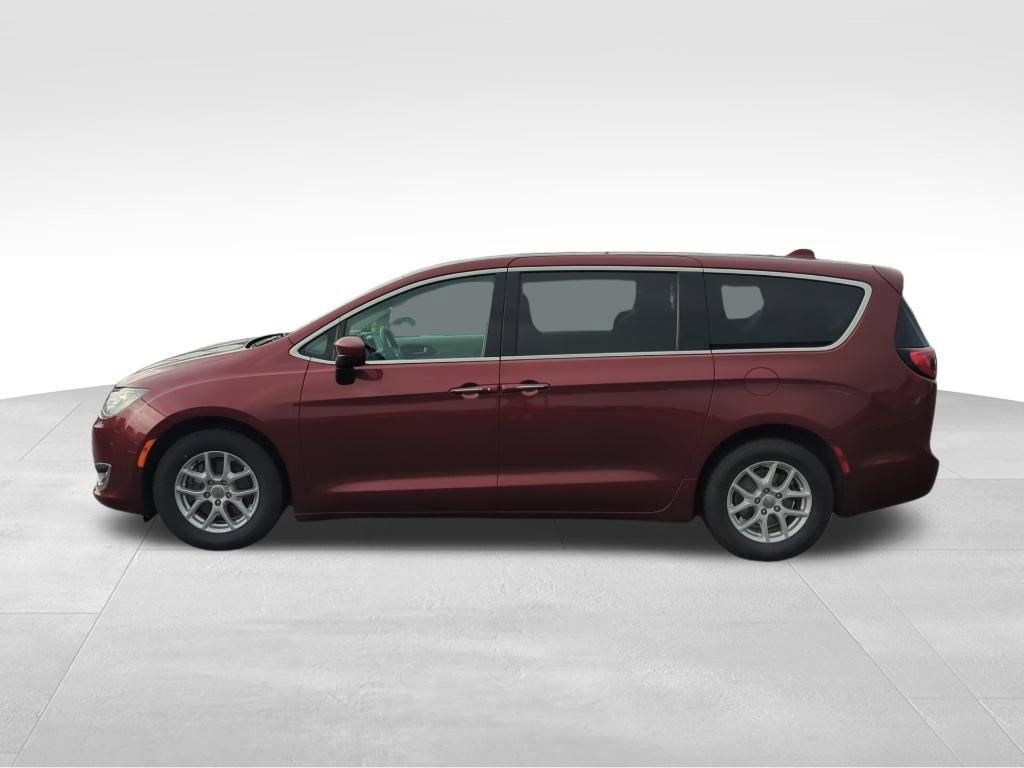 Used 2017 Chrysler Pacifica Touring Plus FWD image 3