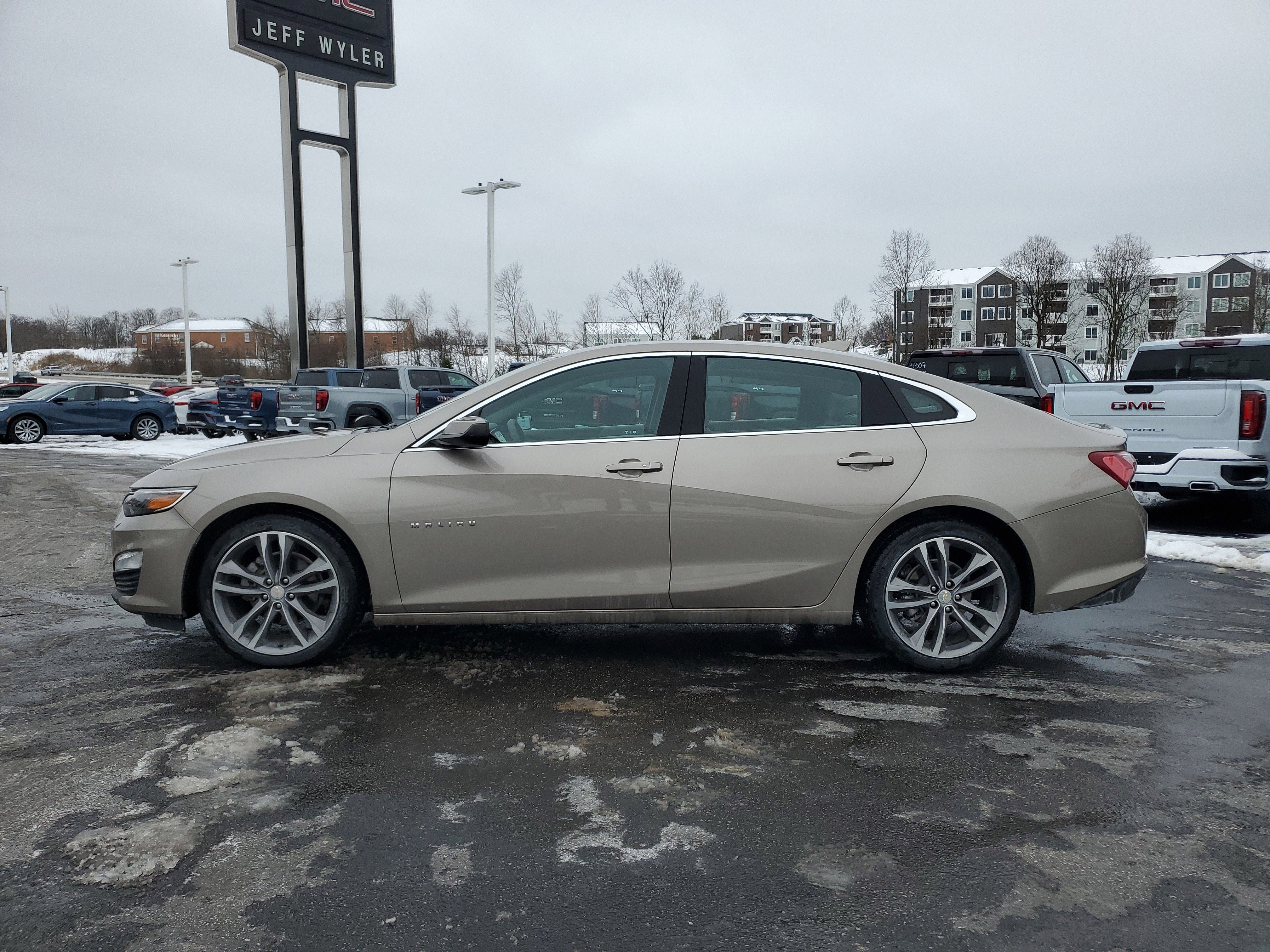 Used 2022 Chevrolet Malibu LT image 8