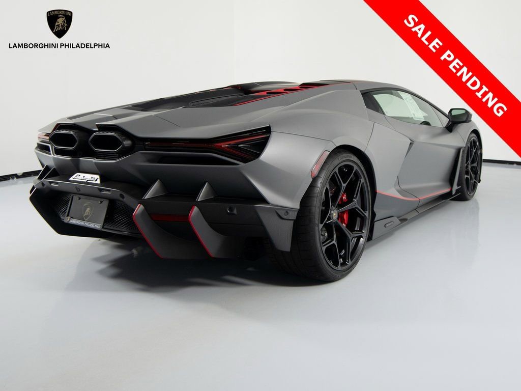 Used 2024 Lamborghini Revuelto image 5