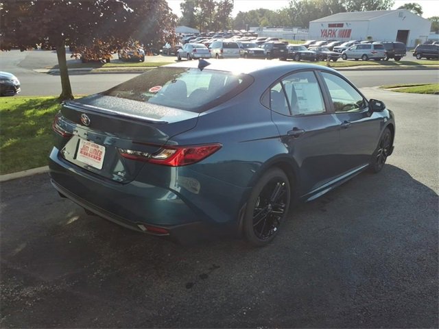New 2026 Toyota Camry SE image 5