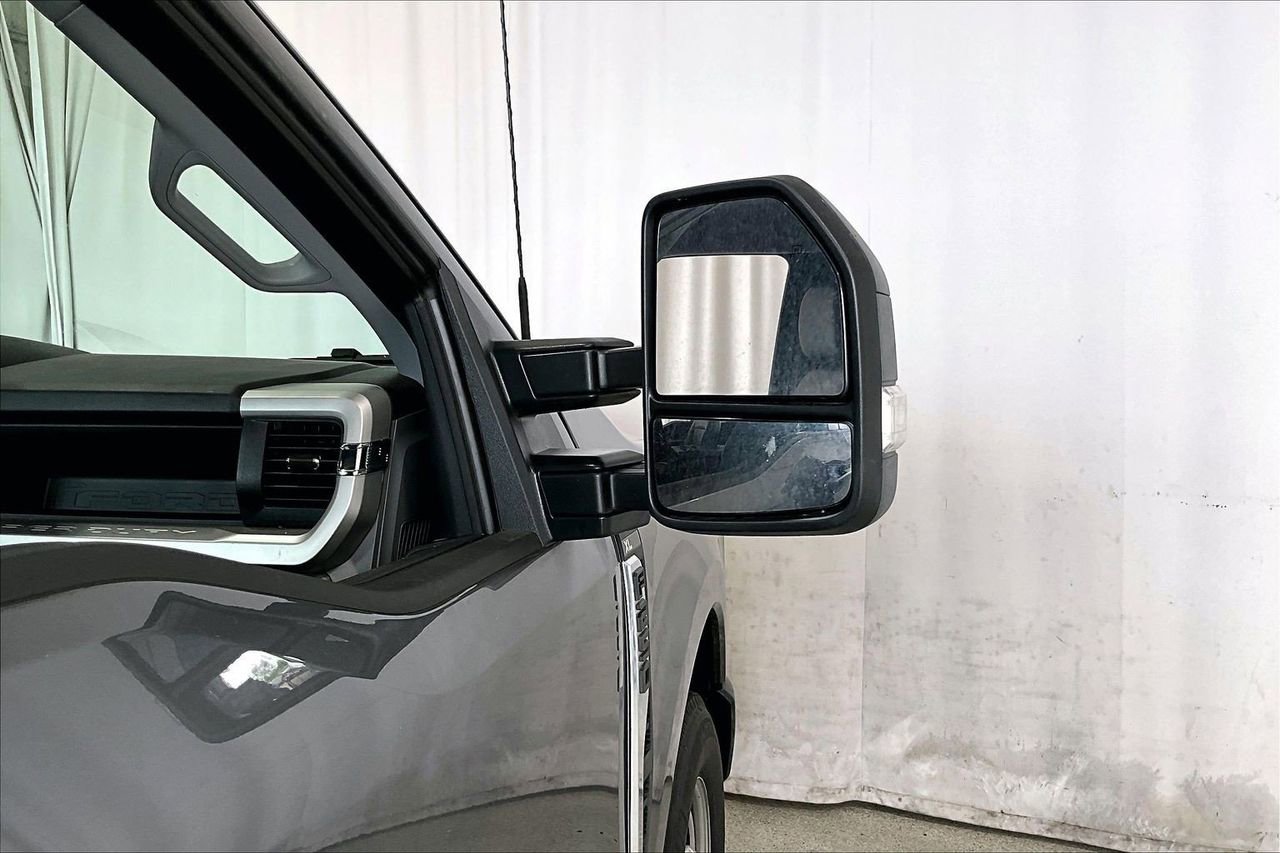 Used 2025 Ford F250 XL RWD image 11