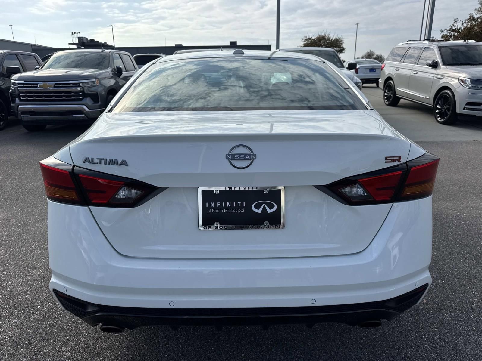 Used 2025 Nissan Altima 2.5 SR image 6