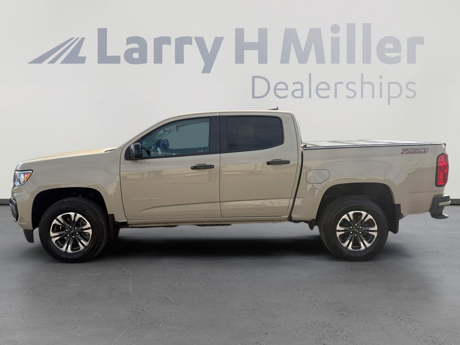 Used 2022 Chevrolet Colorado Z71 image 2