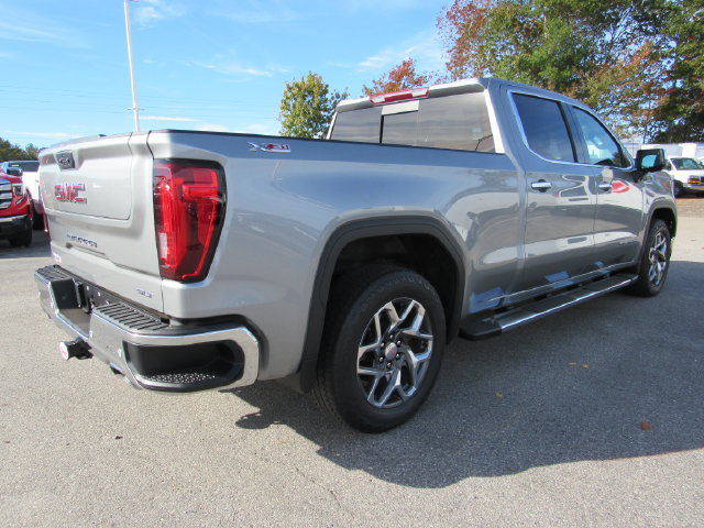 Used 2023 GMC Sierra 1500 SLT w/ SLT Premium Plus Package AWD/4WD image 8