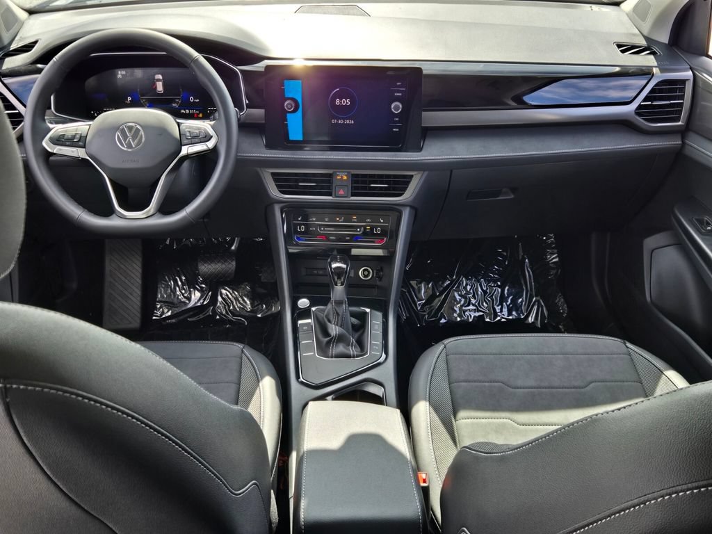 New 2026 Volkswagen Taos SE FWD image 9