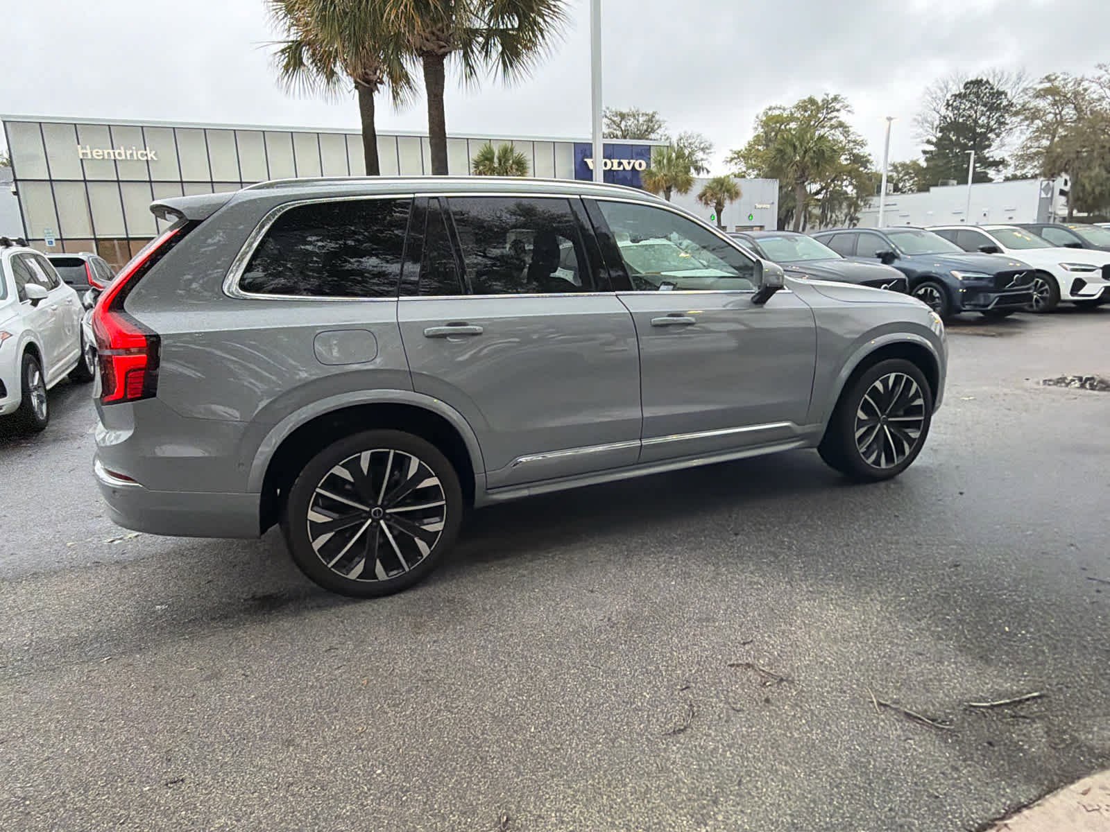 Used 2025 Volvo XC90 B5 Plus image 16
