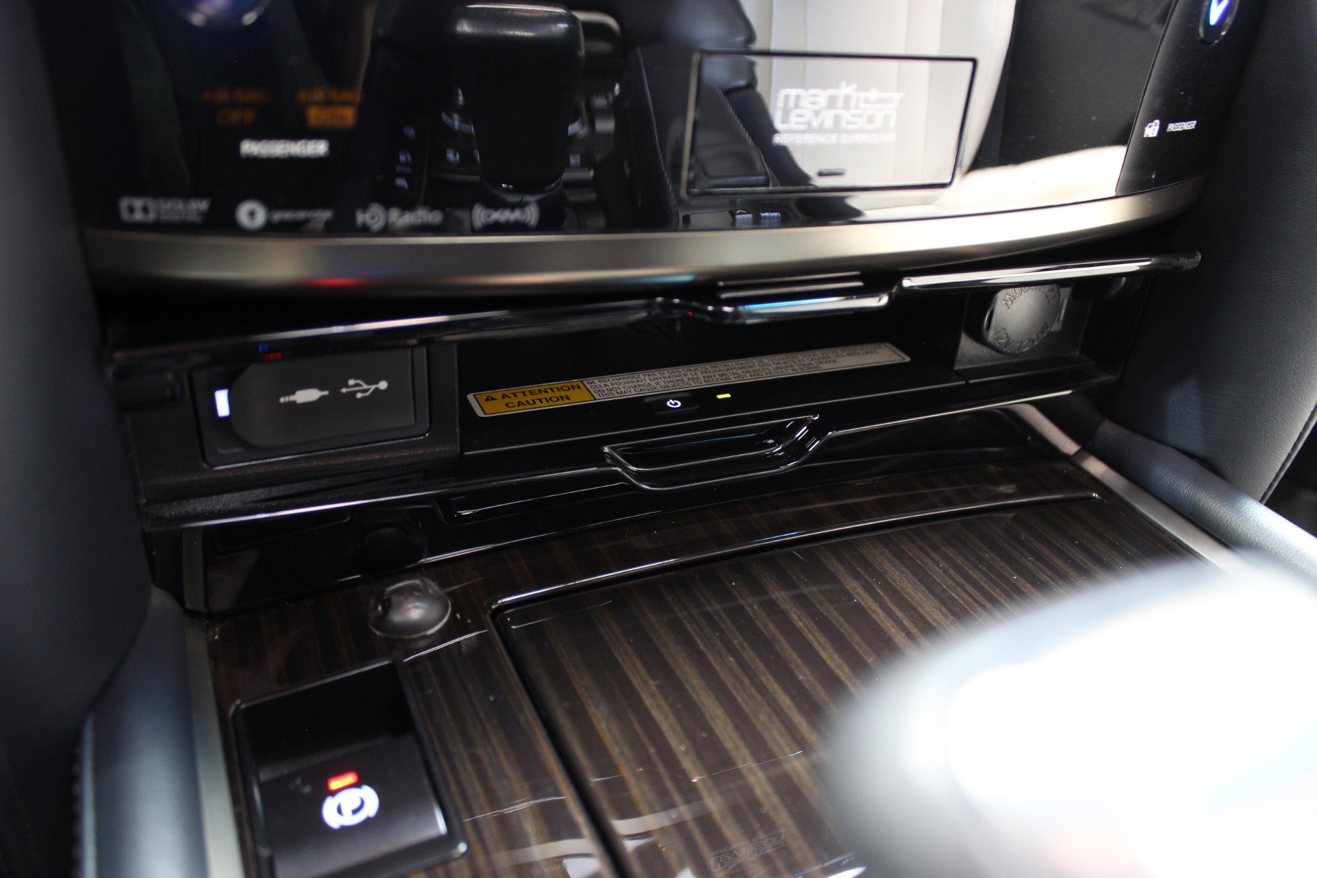 Used 2019 Lexus LX 570 Three-Row Inspiration Series w w/ Inspiration Series image 65