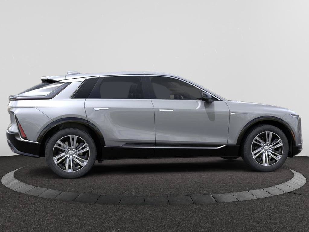 Used 2024 Cadillac Lyriq Tech w/ Driver Assist Package AWD/4WD image 5