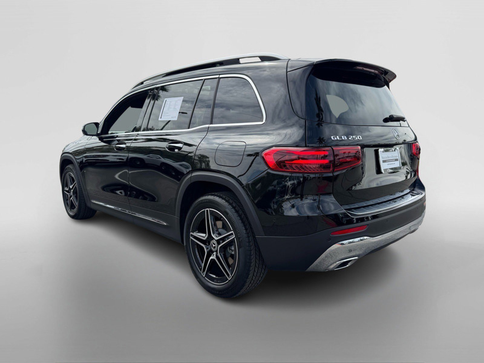 Certified 2026 Mercedes-Benz GLB 250 image 3