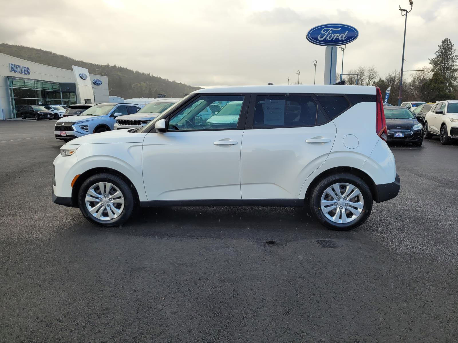 Used 2021 Kia Soul LX image 8