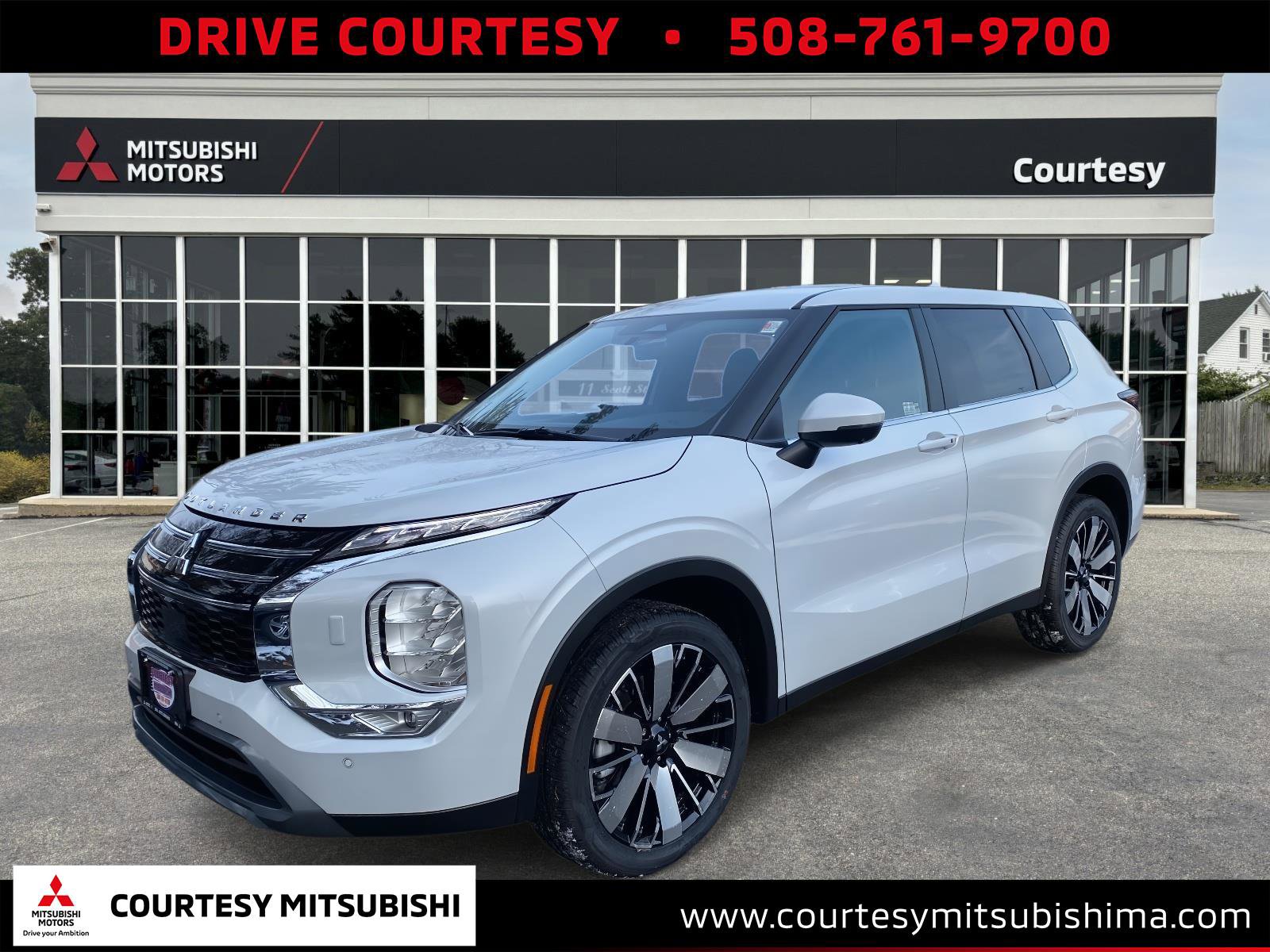 New 2026 Mitsubishi Outlander SE image 1